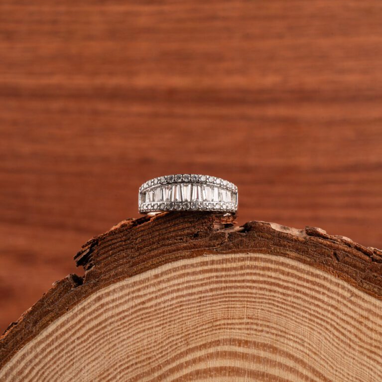 White crystals Band Style AD adjustable Ring