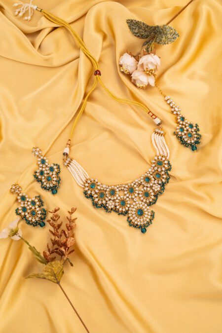 Green-White Beads with Kundan Set on Gold polish