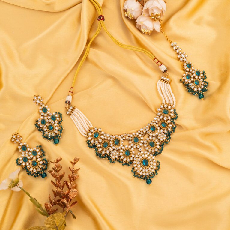 Green-White Beads with Kundan Set on Gold polish