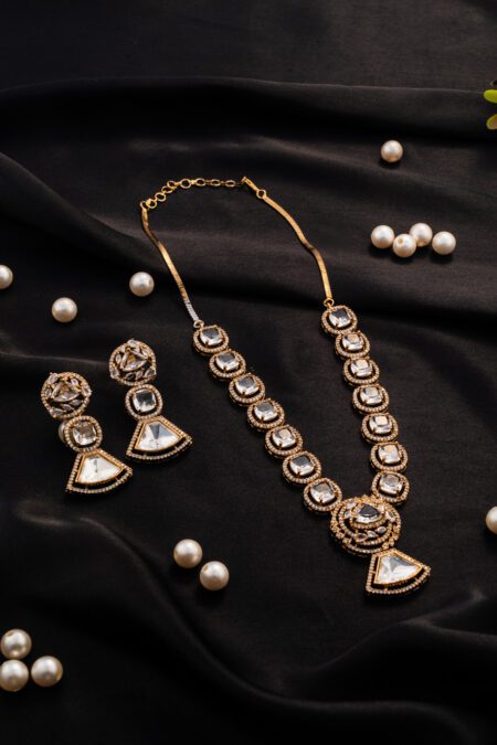 Stone Cut concept with Gold polish, Fits on all occasions