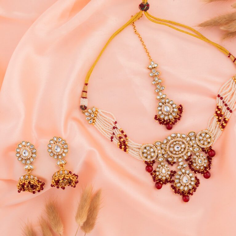 Red & White Beads Chokr Set with Gold Polish