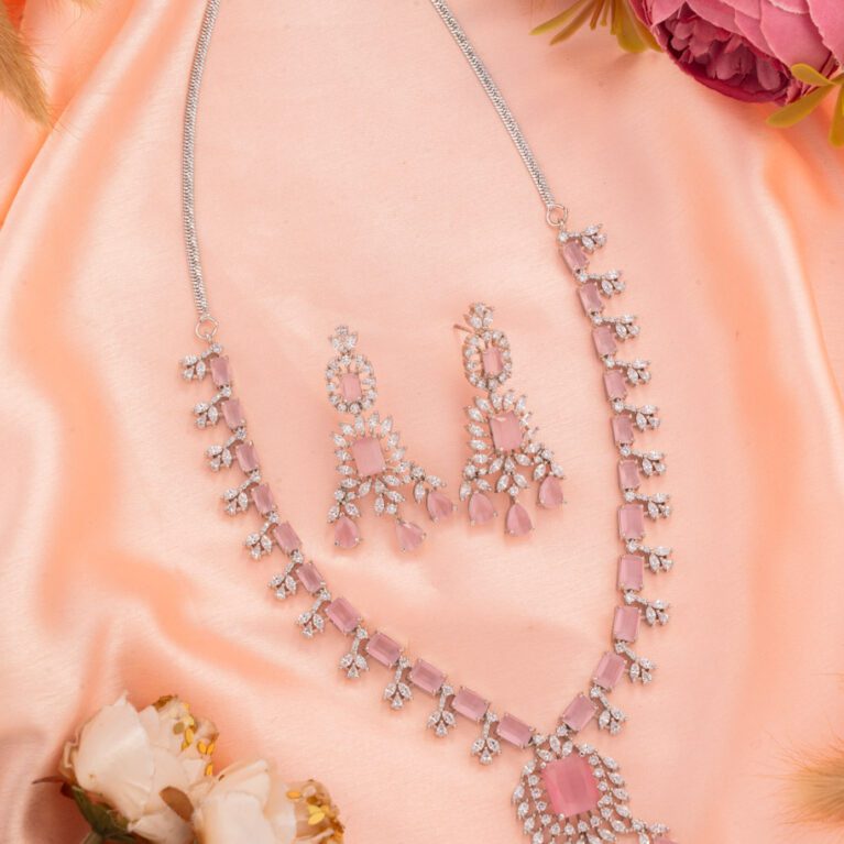 Rose Pink stones on AD set with White Gold gives an Elite feel