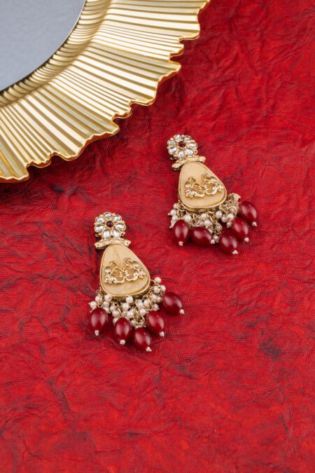 Trendy Small Engraved Earings with Maroon Beads