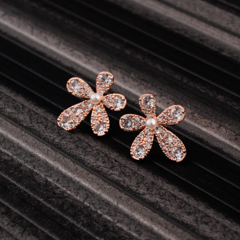 5 Petals Flower Rosegold with Sparkling Stones