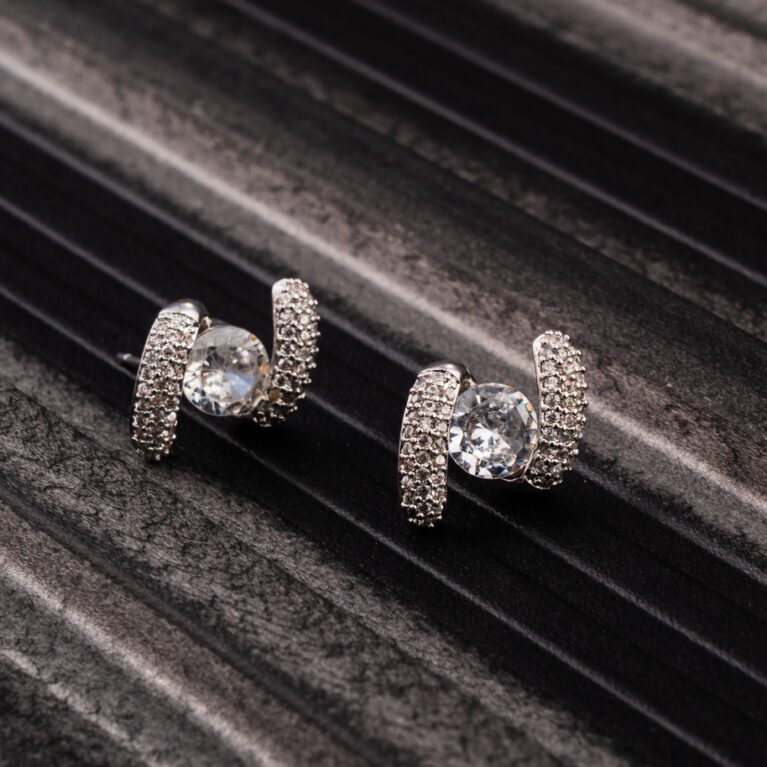 Eye Drop Crystal in the Centre from White Gold Earings