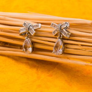 Water Drop Crystal Hanging in the Centre from White Gold Knot Earings
