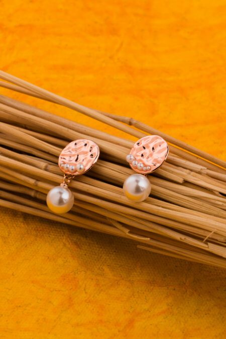 Rose Gold Earings with Pearl drop