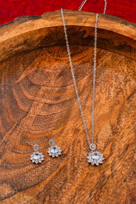 Sparkling AD on White Gold Minimal necklace set