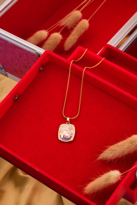 Minimal Gold Chain with Lavender Pink Pearl pendant